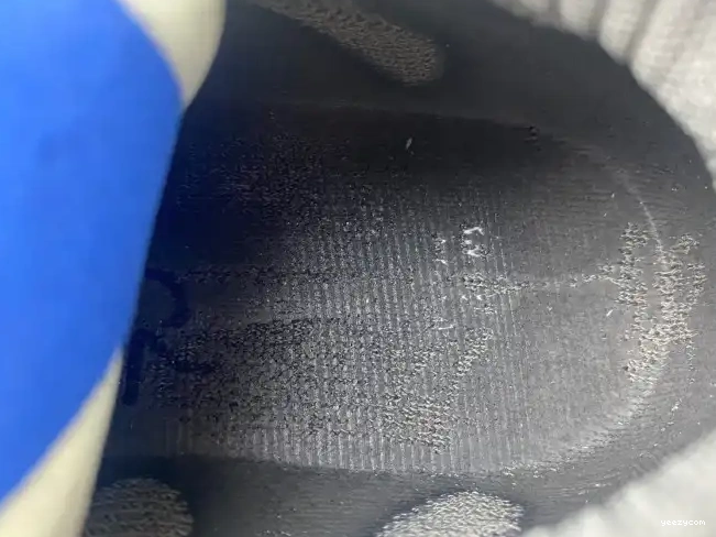 Adidas GX9662 450 Yeezy Cinder 0703